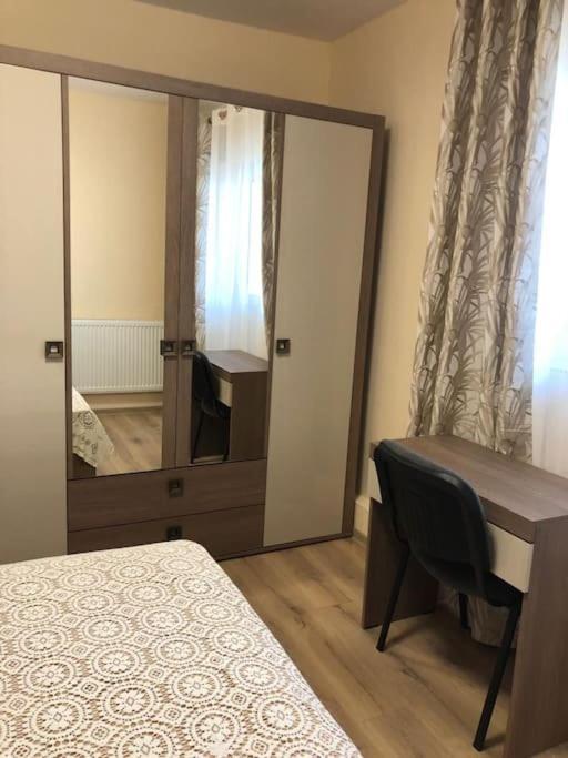 Confortabil, Luminos Apartment *