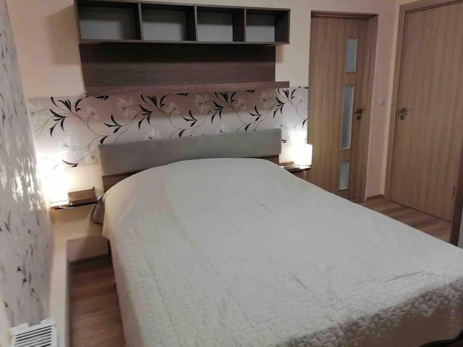 Apartment Confortabil, Luminos *